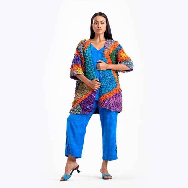 Veste à volants en mosaïque de bijoux pour la vente par Tropical Tantrum