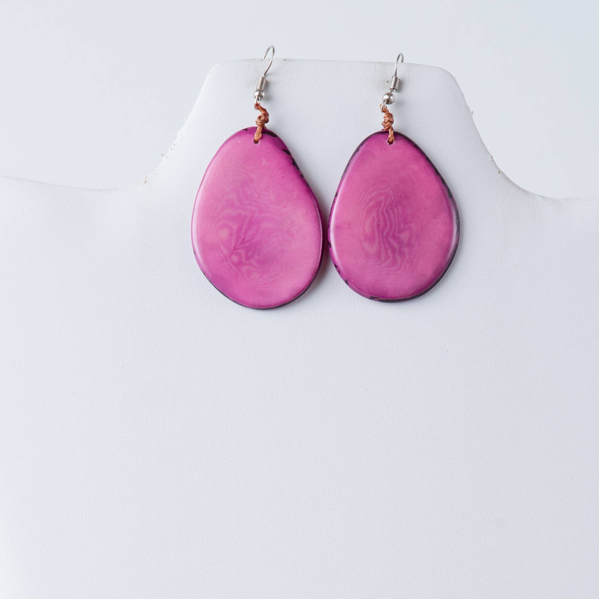 TaguArtsy - Wholesale Hangende/ronde oorbellen - Tagua Slice milieuvriendelijke oorbellen37
