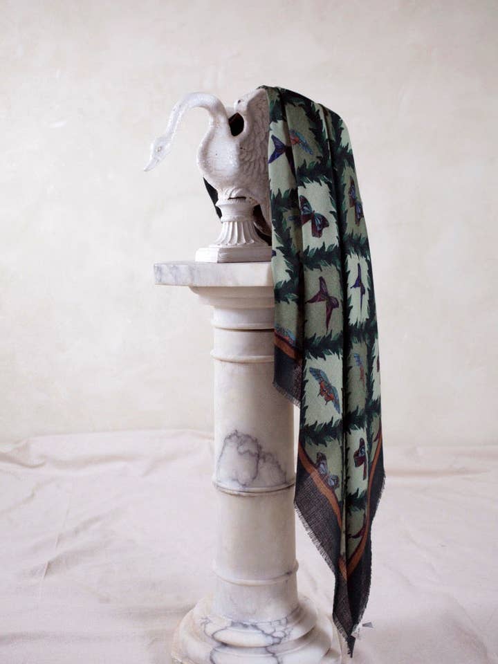 Charlotte, Mint: Classic for wholesale by Lyon Roark