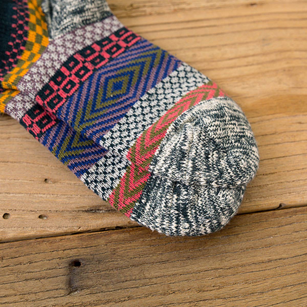 TYPE  5PCS/SET ALPACA VINTAGE FLORAL PATTERN SOCKS_CWMS0207 for wholesale on Faire7