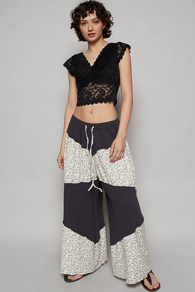 Pol Clothing - Wholesale Pants - Women's - Contrast Floral Double Gauze Woven Print Pants4