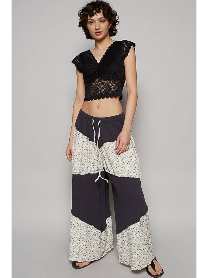 Pol Clothing - Wholesale Pants - Women's - Contrast Floral Double Gauze Woven Print Pants4