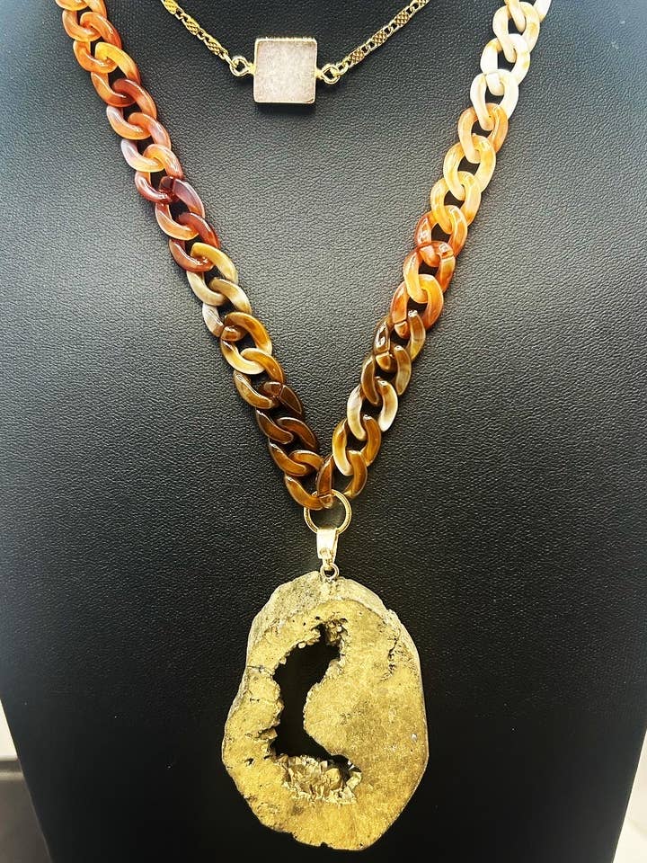 Colar Pendente de Concha de Tartaruga Artesanal em Pirite por atacado de BeadnikRow