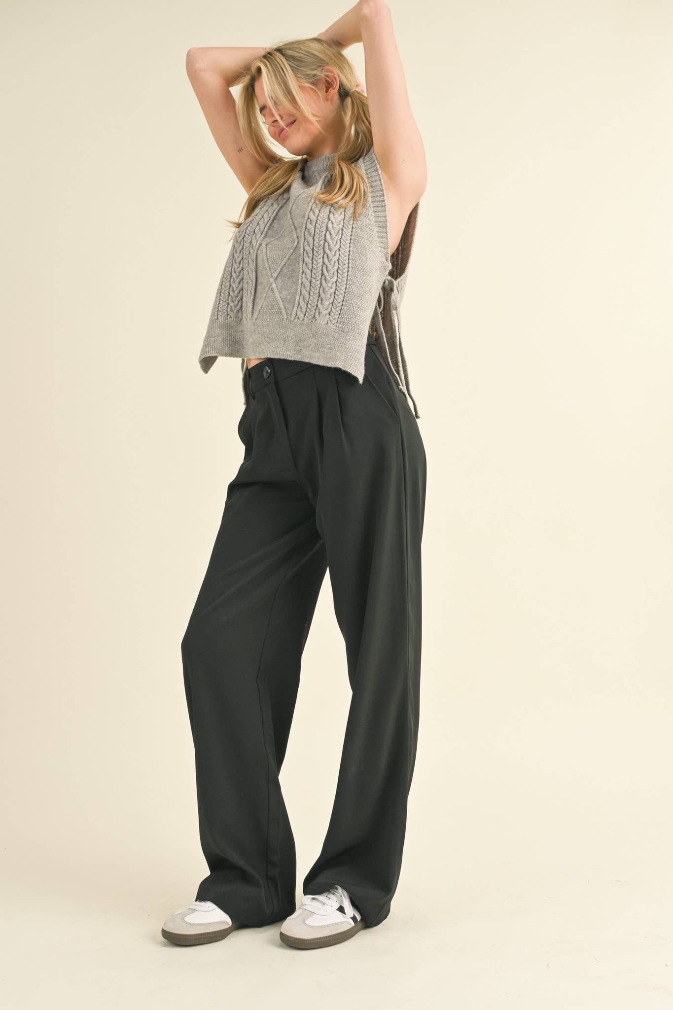 &MERCI - Wholesale Sweater Vest - Women's - CABLE KNIT SIDE TIE SWEATER VEST MSW106376