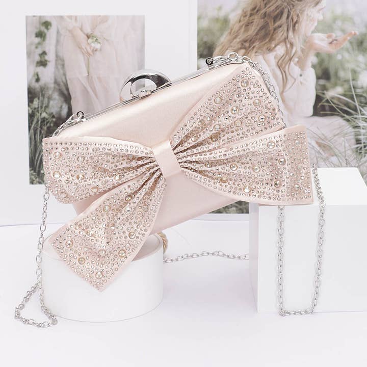 3AM BY H&D ACCESSORIES – Engroshandel Clutch - Dame – Clutch i hårdt nylon etui med rhinsten og sløjfe6