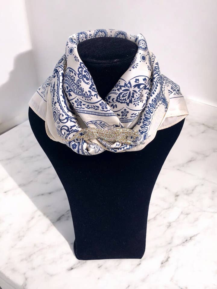 Silk square scarf FL11 for wholesale by BYREN | ÉLINE L'ATELIER