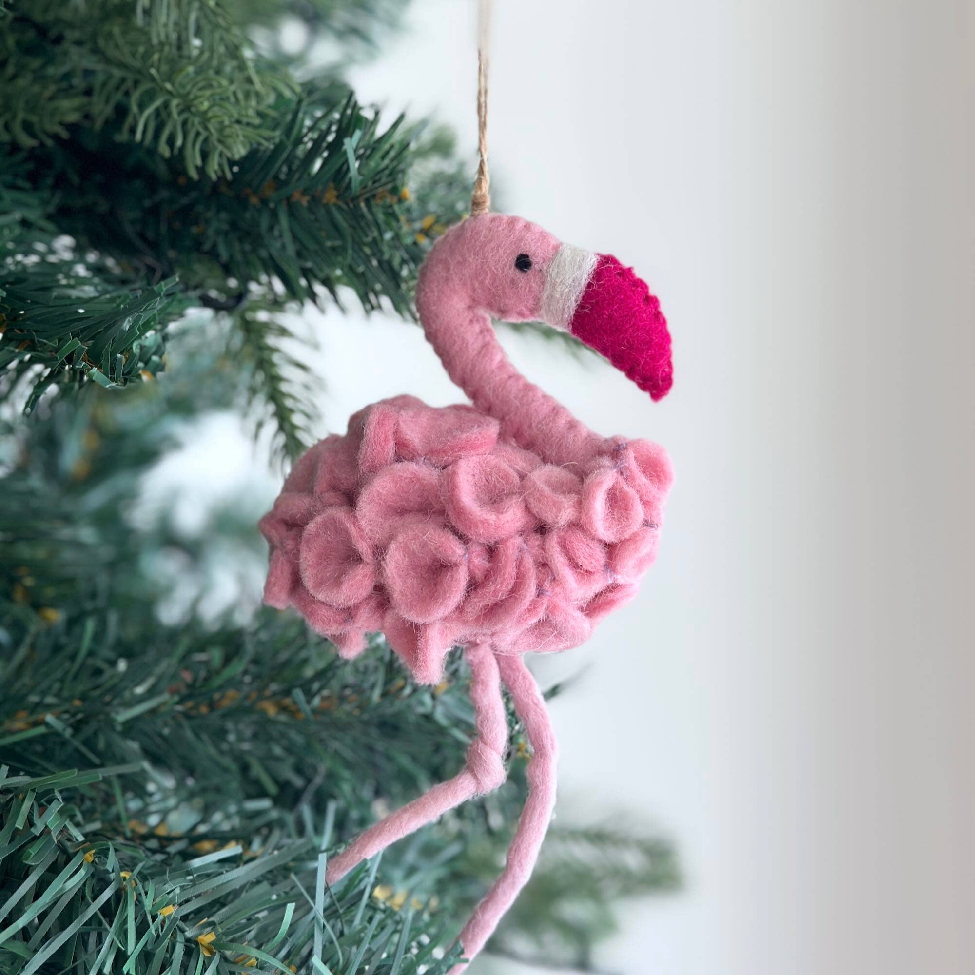 No Hat Felt Flower Flamingo Ornament for wholesale on Faire1