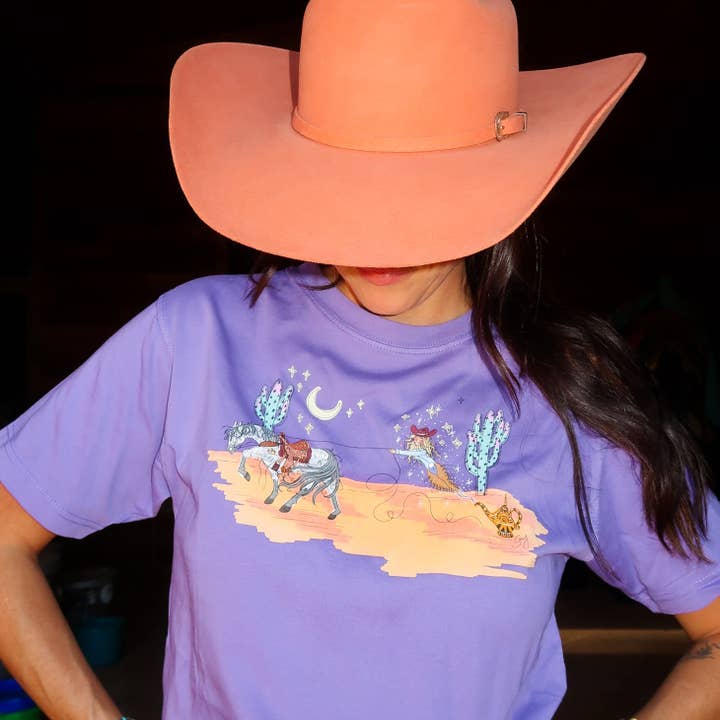 Camiseta Out The Bottle para venta al por mayor de Modern Cowgirl