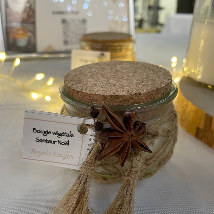 Organic Christmas Atmosphere Candle | orange spruce cinnamon for wholesale by Reyelo bougies