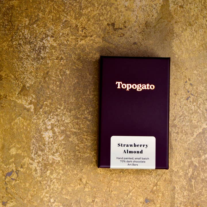 Topogato - Wholesale Chocolate Bar - Strawberry Almond Chocolate Bars2