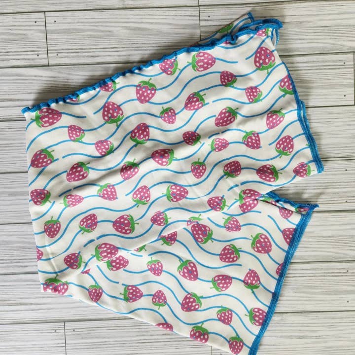 Strawberry Waves Hair Towel for wholesale by The Nut 'n Bubs