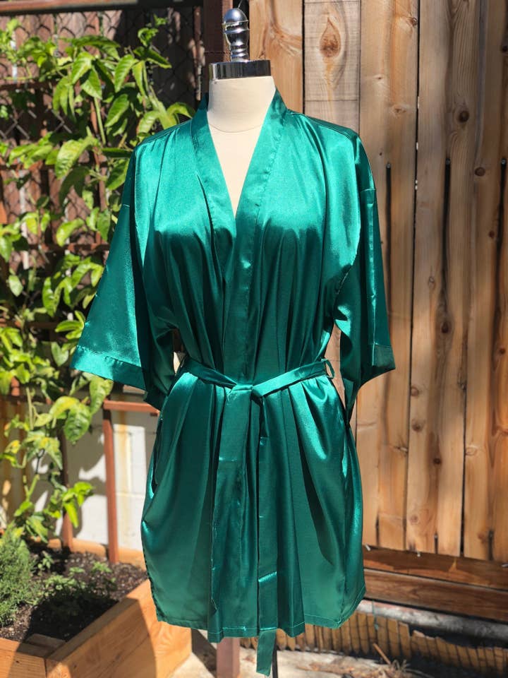 VidaKush - Wholesale Robe - Women's - Mary Jane Gang Smoking Robe1