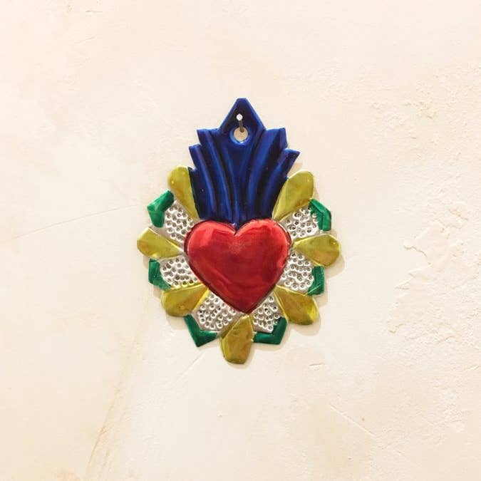Tienda Esquipulas distribution - Venta al por mayor Papel pintado 3D - Corazón exvoto metal gofrado 8 cm