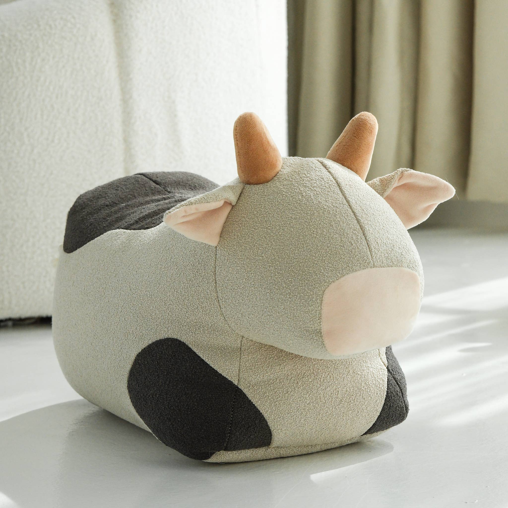 Little Lamb Kind - Wholesale Pouf - MOO MOO COW POUF // Ride-on toys4