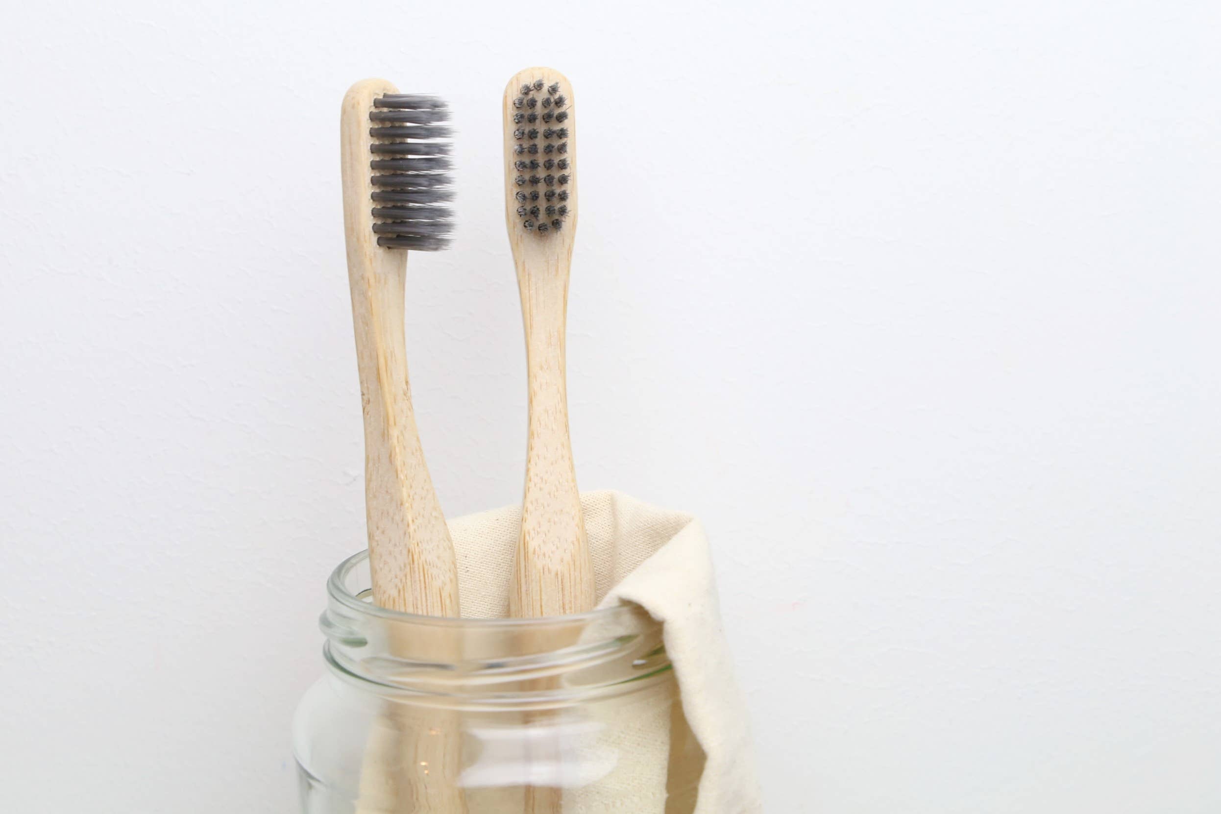 Beewise - Wholesale Toothbrush - Bamboo Toothbrush |  Ergonomic | Soft3