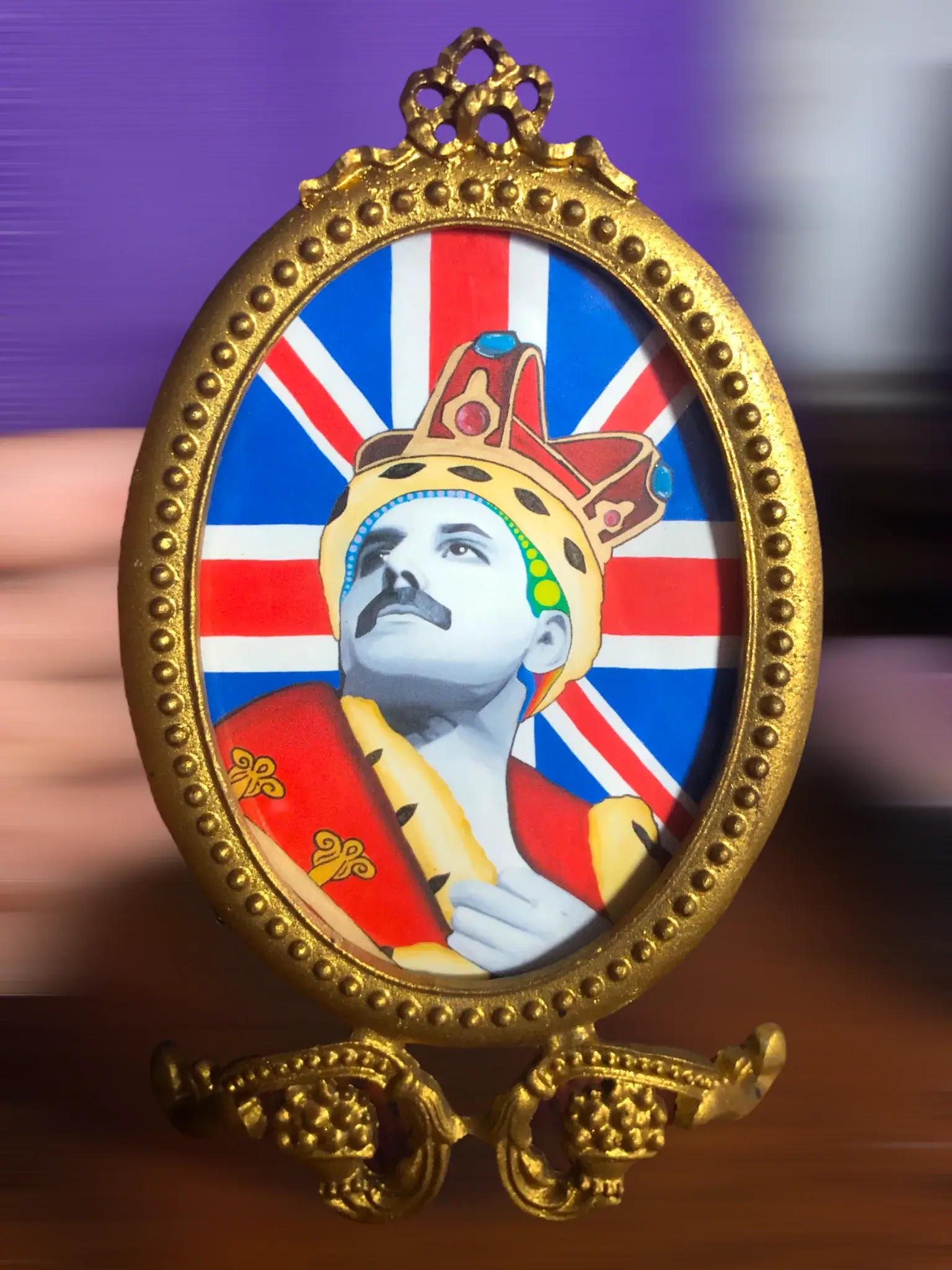 Somethingbadass – wholesale Picture frame – Baroque Oval Frame with Pop Art17