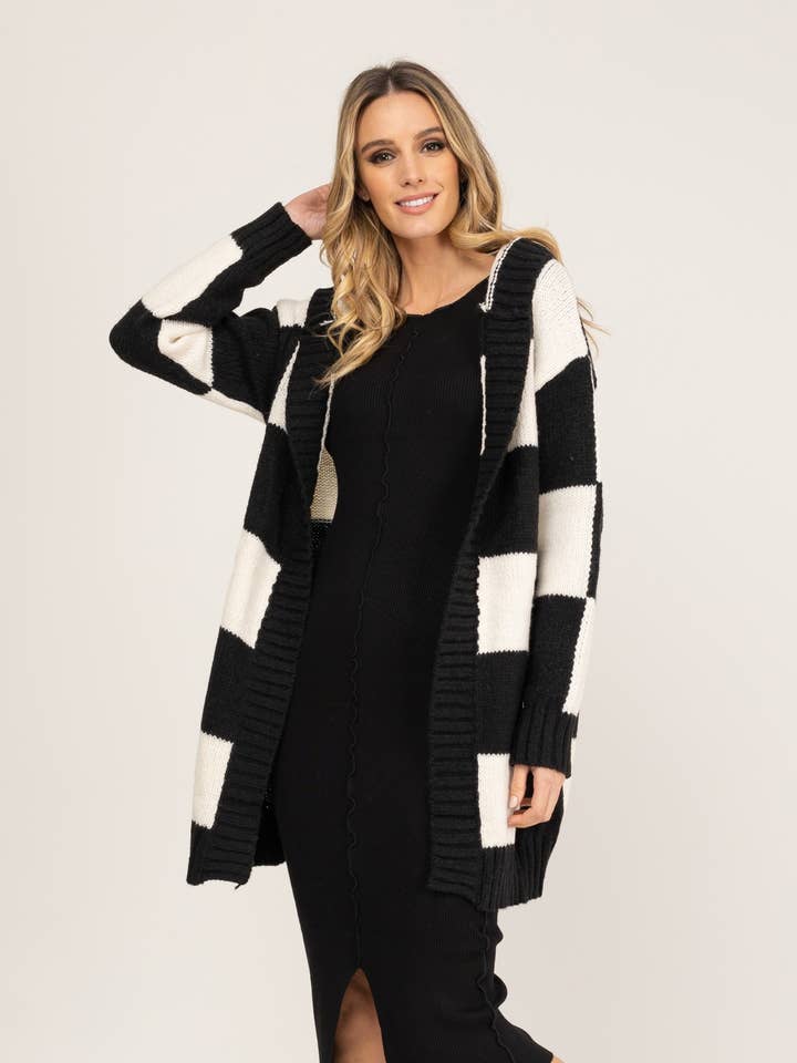 Cardigan à capuche en tricot à carreaux pour la vente par Tantra