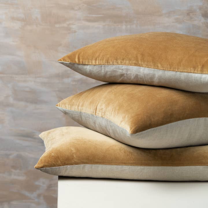 Saardé - Wholesale Lumbar Pillow - Linen/Velvet Body Pillow | Nutmeg