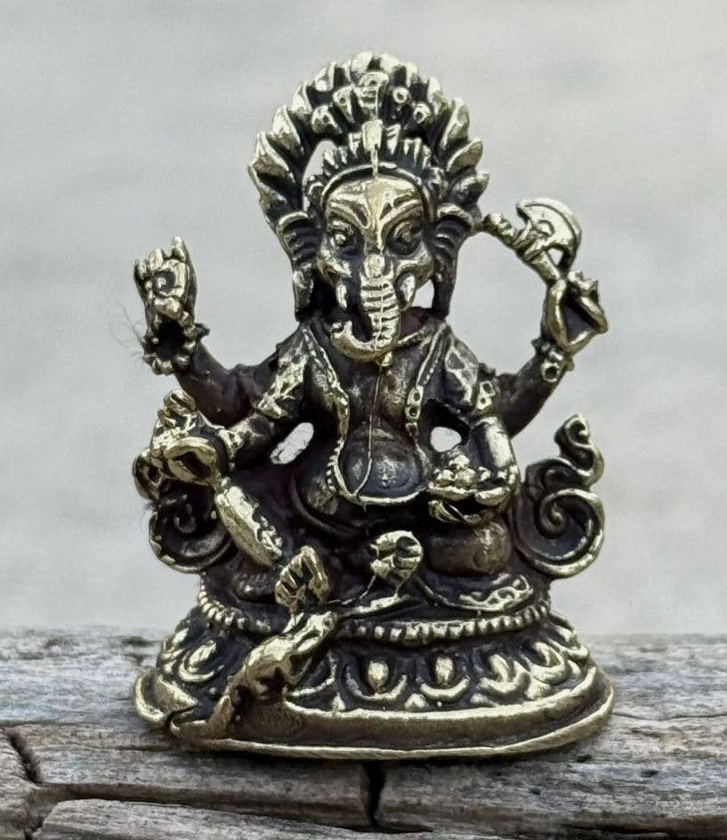 Lungta Imports - Venta al por mayor Figura decorativa - Pequeña estatua de bronce de Ganesha para la sabiduría y la riqueza de Nepal11