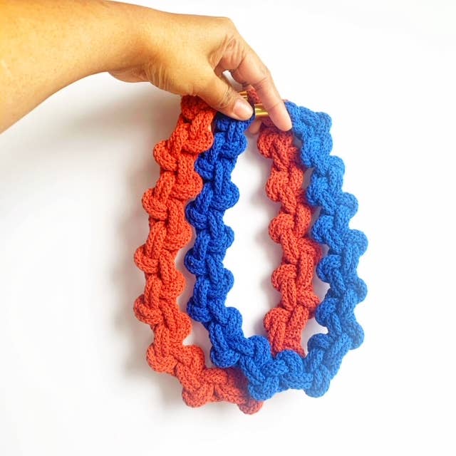 Handmade by Tinni - Wholesale Geweven ketting - The Lilly Necklace - Touwkettingen van biologisch katoen15