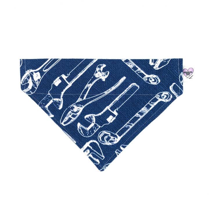 Boutique d'outils - Bandana pour chien pour la vente par That's Sew LambMa