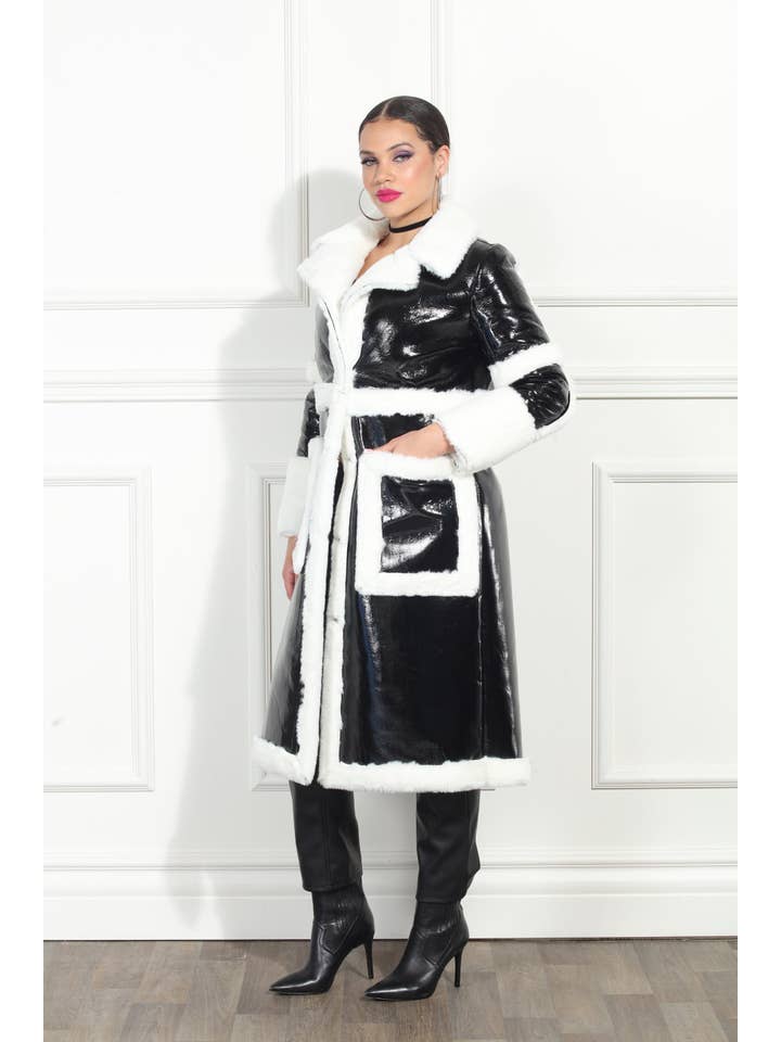 Love The Queen - Wholesale Fur/Faux Fur Coat - Women's - Luxe Moda Style LM-352 , 1 Pc. Coat