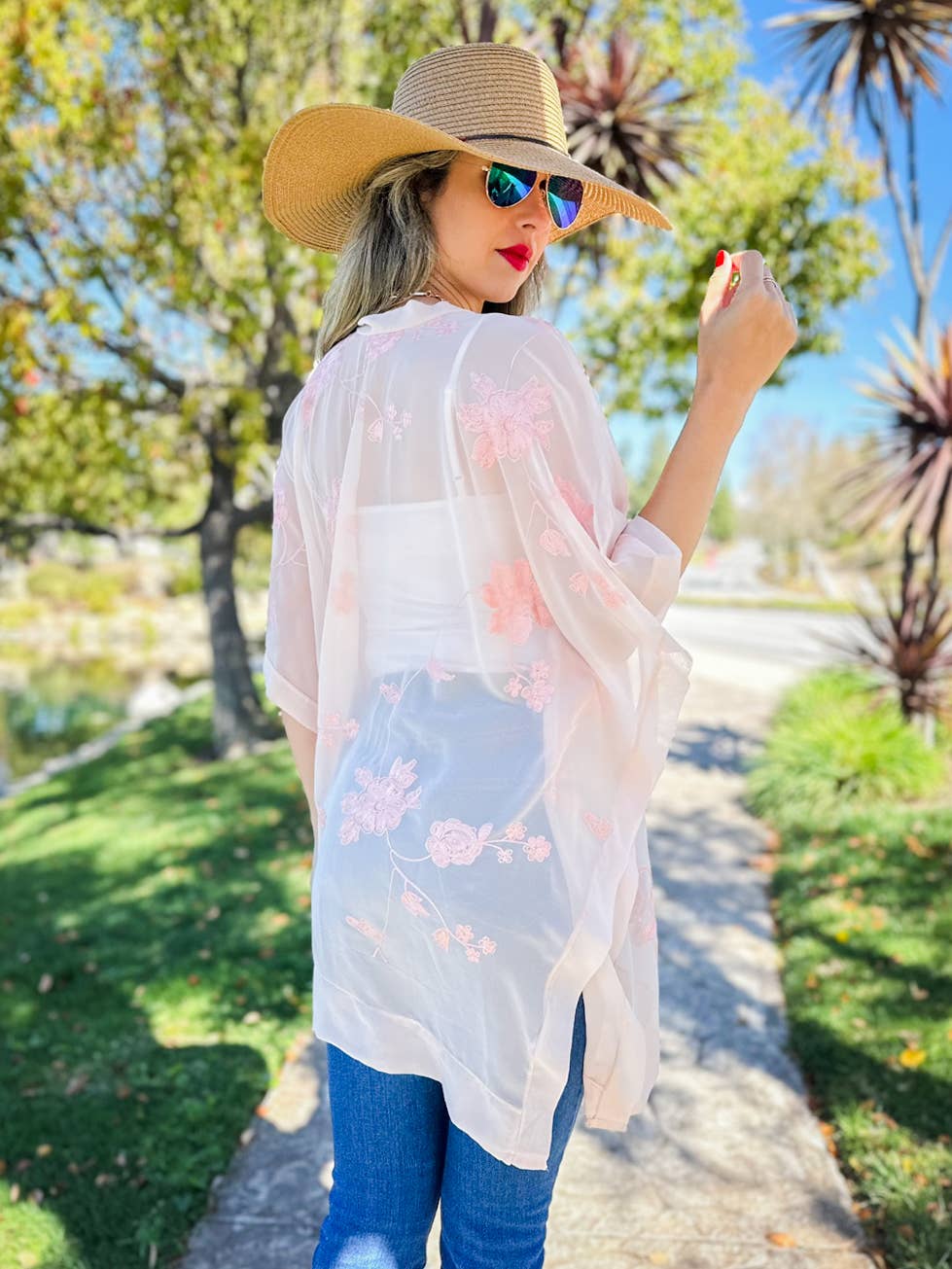 Fard à joues Cardigan kimono à broderies florales Blush Sheer en vente sur Faire5