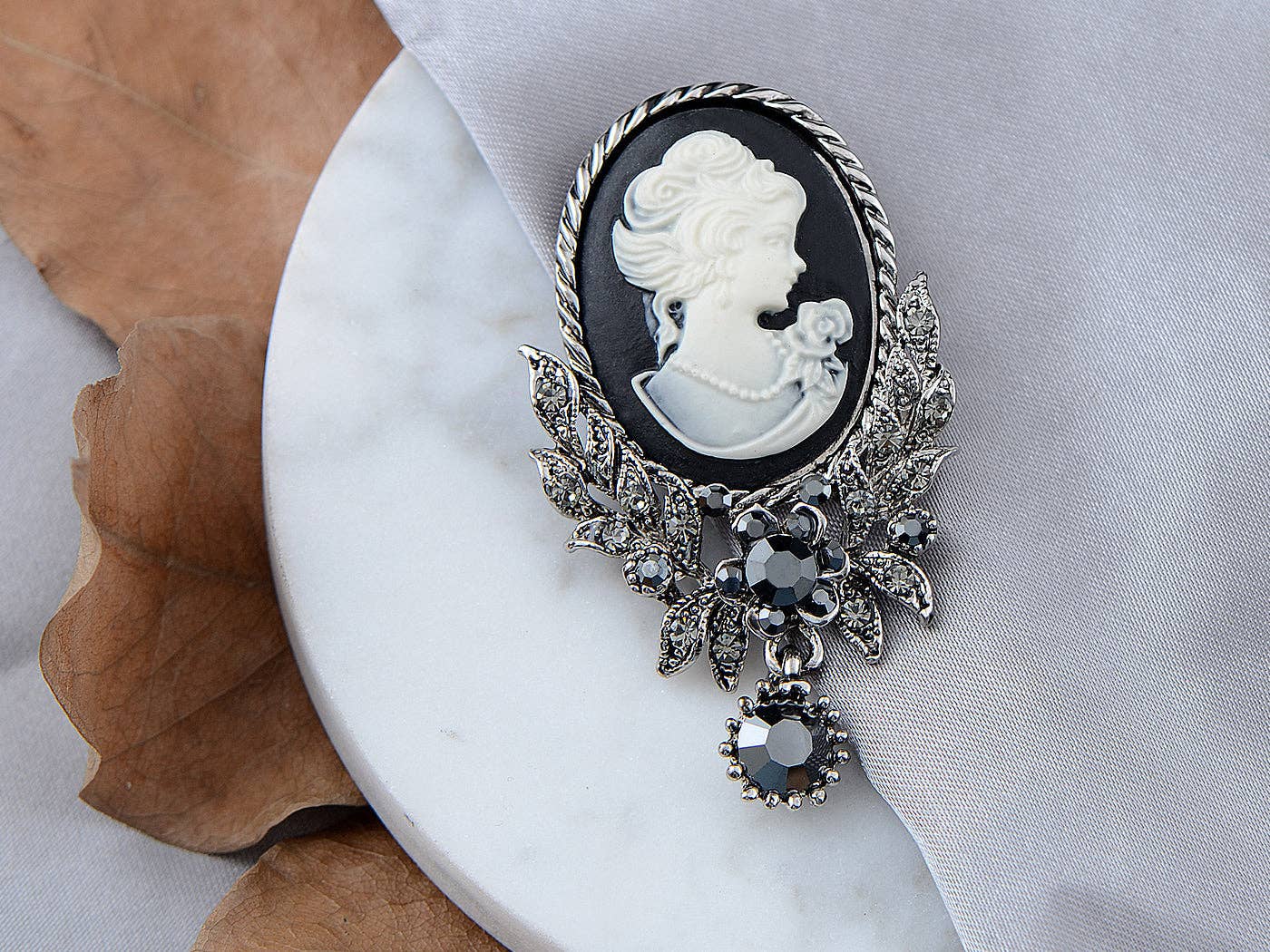 AK Brand - Wholesale Brooch - Vintage Victorian Cameo Brooch Maiden Flower Ribbon Bow17