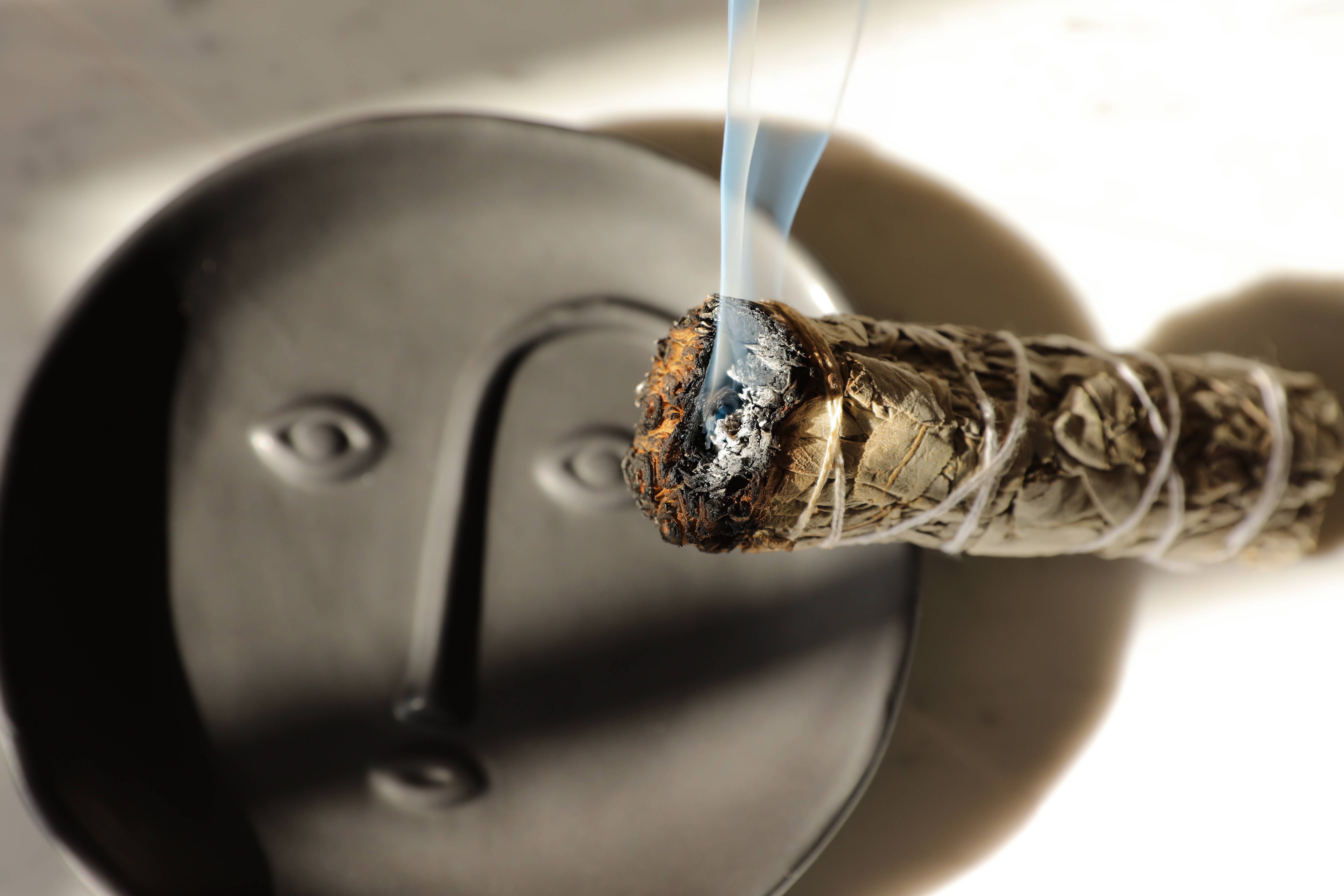 Sacred Sunday - Wholesale Sage Bundle - California White Sage Smudge Stick2