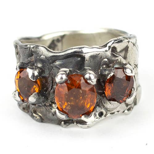 Anillo granate para venta al por mayor de Arlo Haisek