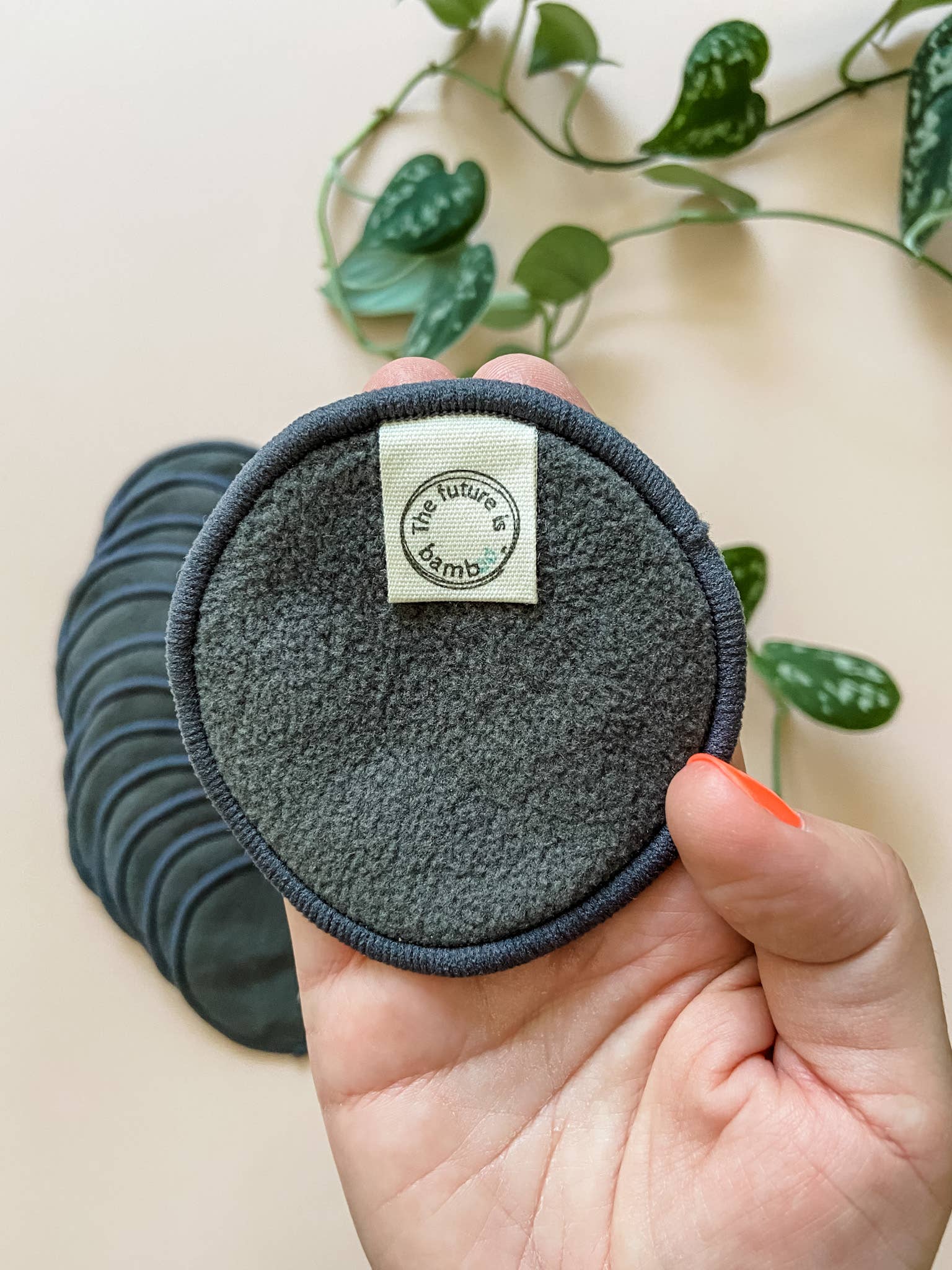 The future is bamboo - Wholesale Cotton Pad - Bamboo Charcoal Facial Rounds - STARTER KIT5