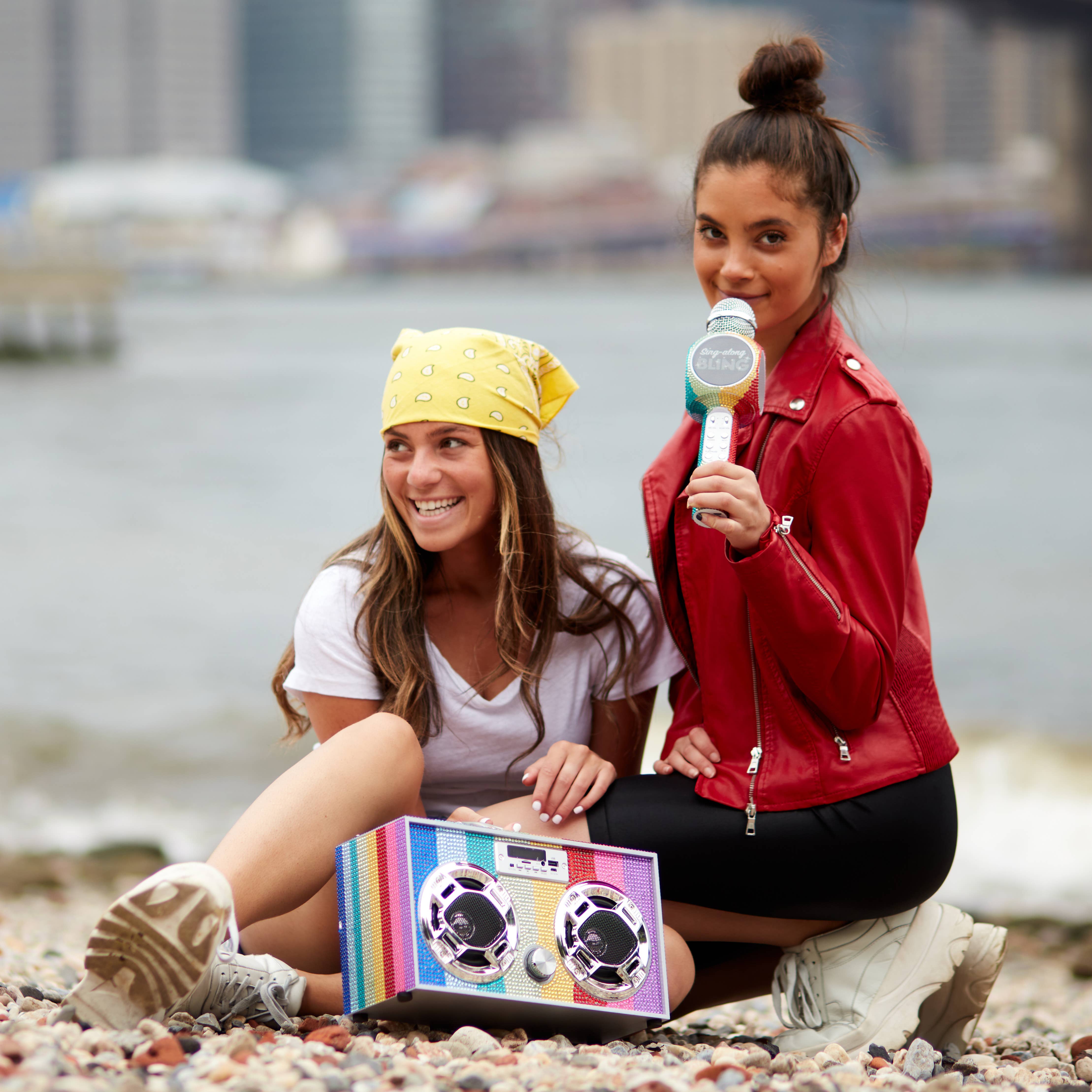 Trend Tech Brands - Vente Haut-parleurs - Microphone karaoké arc-en-ciel avec paillettes et haut-parleur Bluetooth6