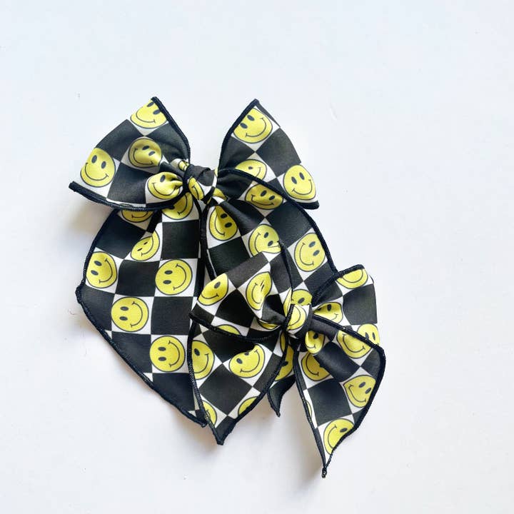 Classic Checkered Smile Elle Bow for wholesale by Lady Eleanor & Co