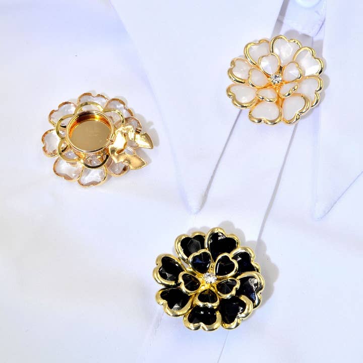 Copri bottoni per camicia, fibbia a goccia con fiore in bronzo. per la vendita all'ingrosso da parte di Ladylande