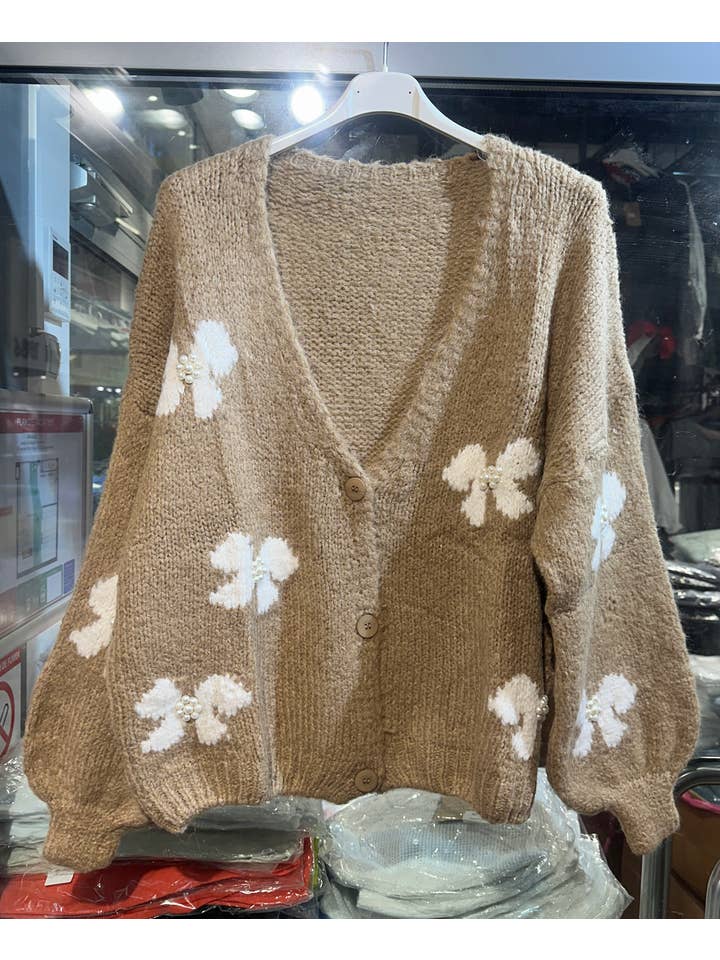 LÉA & LUC - Vente Pull en maille – femme - Gilet motif papillon avec perle REF. 206666