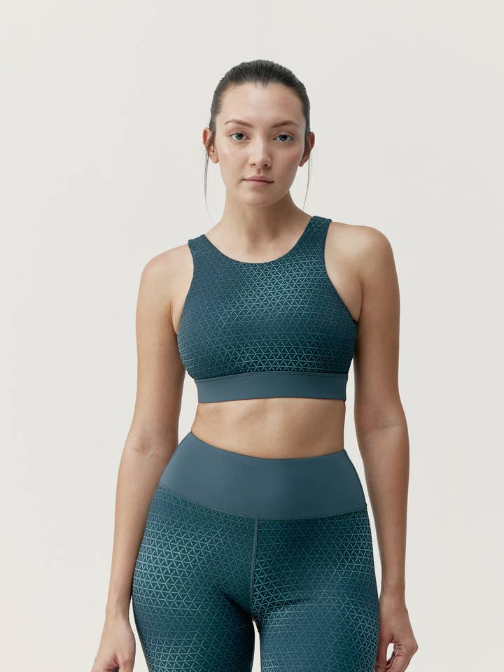 Top Yuto in ardesia/artico per la vendita all'ingrosso da parte di Born Living Yoga