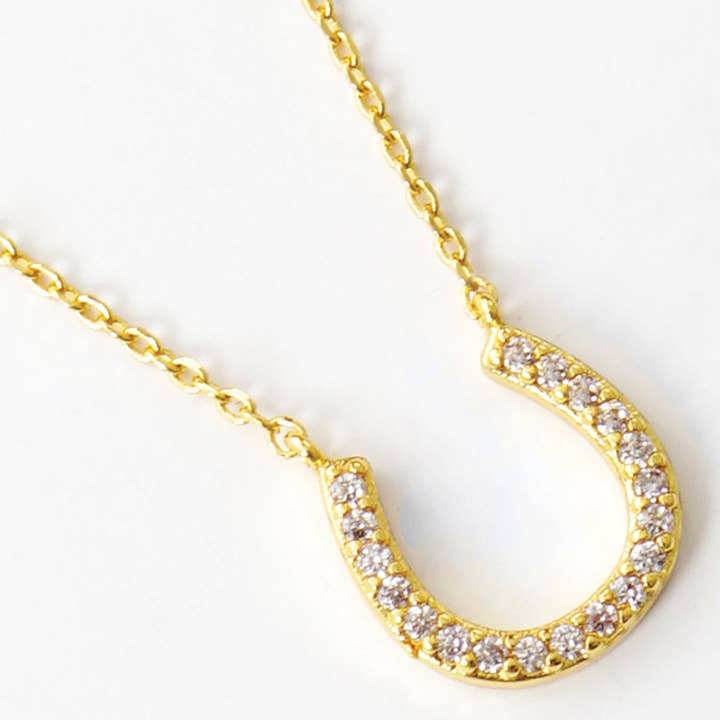 Fashion City – wholesale Hänge-/berlockhalsband – CZ guld-doppade hästsko halsband