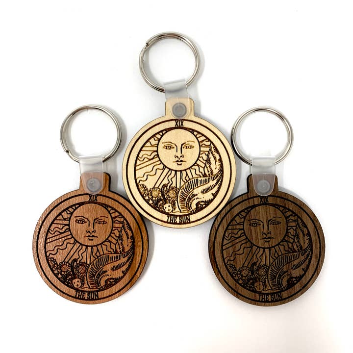 Insert Brand Here Shop – Engroshandel Nøglering - Unisex – NØGLERING - 18 Tarot - Månen - Træ nøglering Fob (Copy)