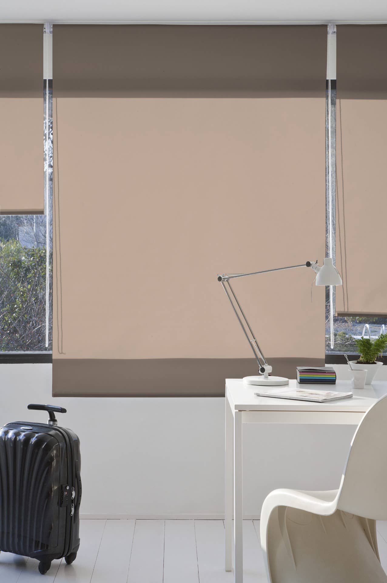 Taupe Aral slät genomskinlig rullgardin för wholesale på Faire0