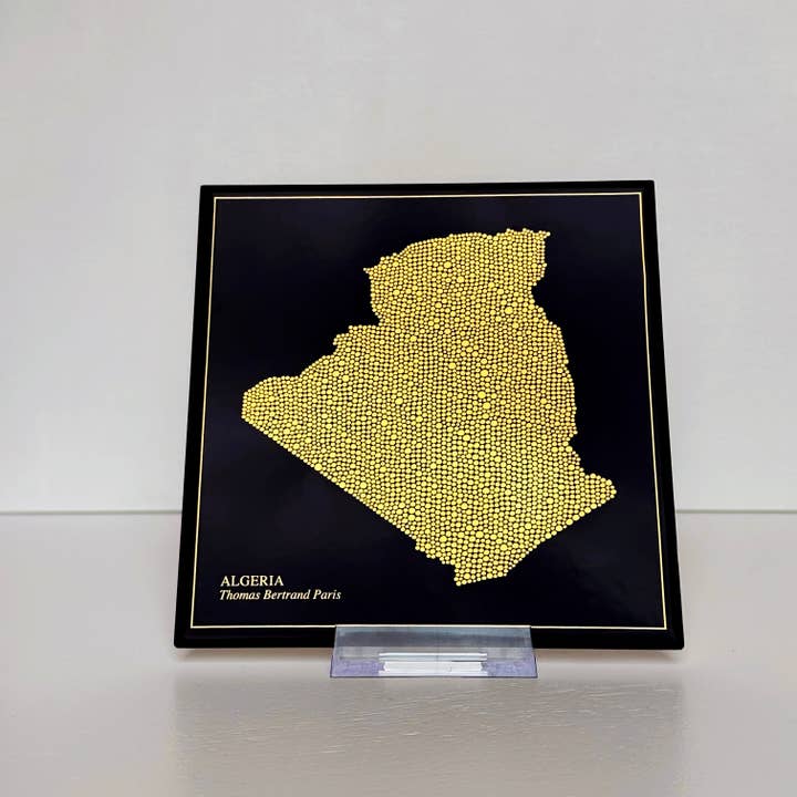 Svart kakelplatta - Algeriet i guld med inskription / Thomas Bertrand Paris för wholesale av Thomas Bertrand Paris