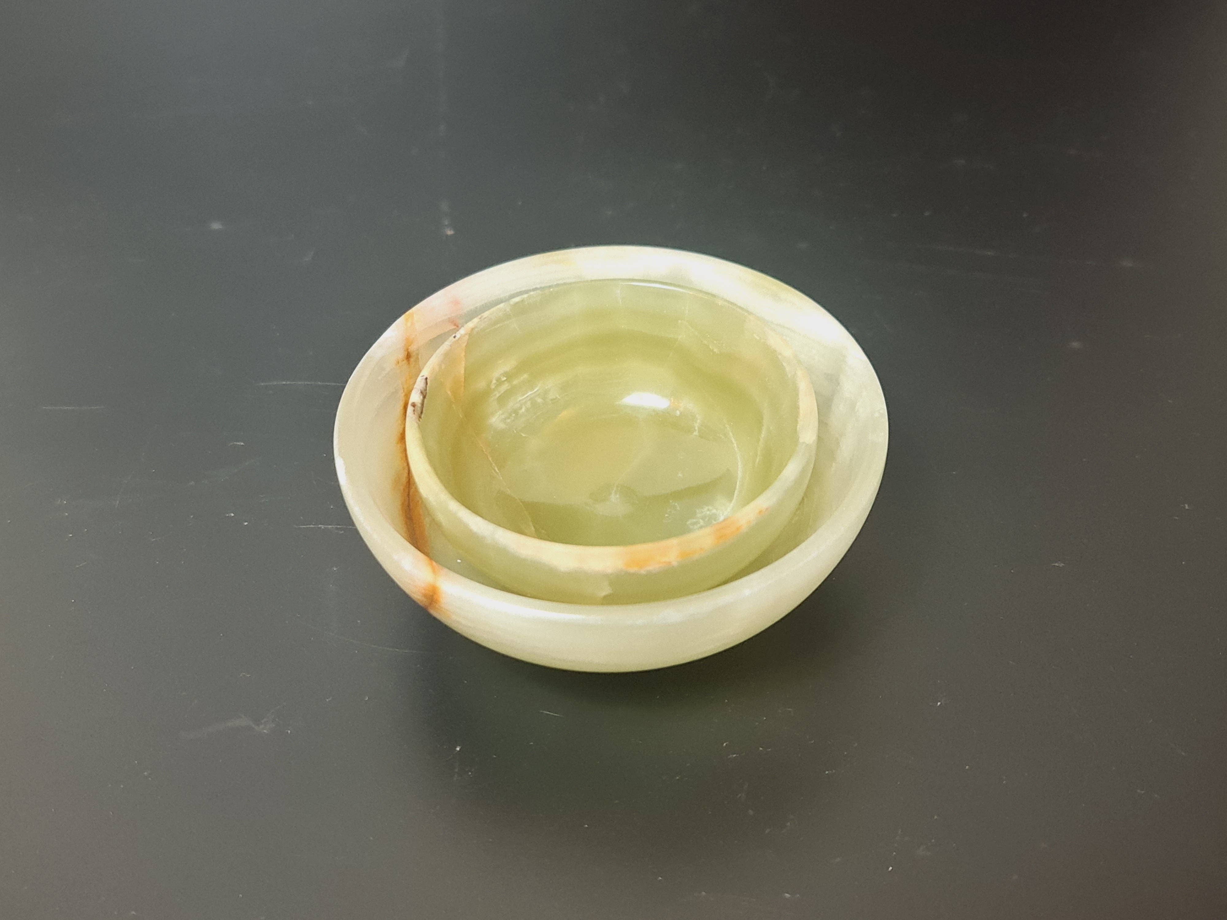 Gemstone Gifts Ltd. – wholesale Decorative plate/dish/bowl – Onyx Crystal Bowl 3" and 4"5