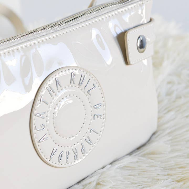 Agatha Ruiz De La Prada - Bolsos – wholesale Axelväska - Dam – Mini axelremsväska lackläder logotyp Agatha Ruiz de la Prada Beige