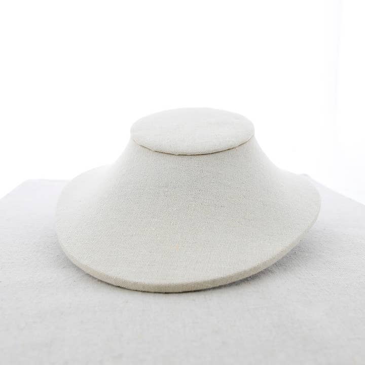 La Cuerda De Sol - Wholesale Jewelry Stand & Display - 23*20.5 Raffia Fabric Bust Display
