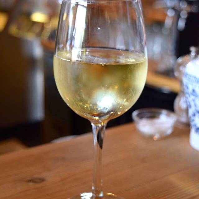 I sapori di una volta s.r.l.s - Wholesale Olive Oil - Greco di Tufo DOCG “Cassandra”2