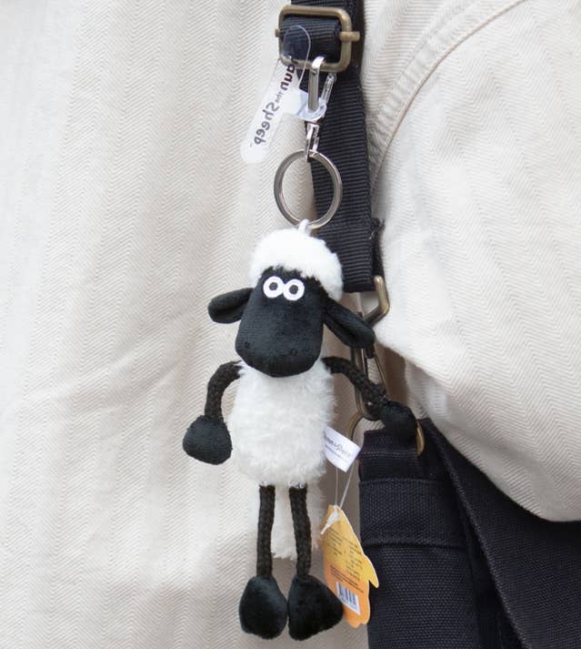 K-Wonderland – Großhandel Schlüsselanhänger – Unisex – Wallace & Gromit & Shaun das Schaf Plüsch-Schlüsselanhänger - 15 cm6