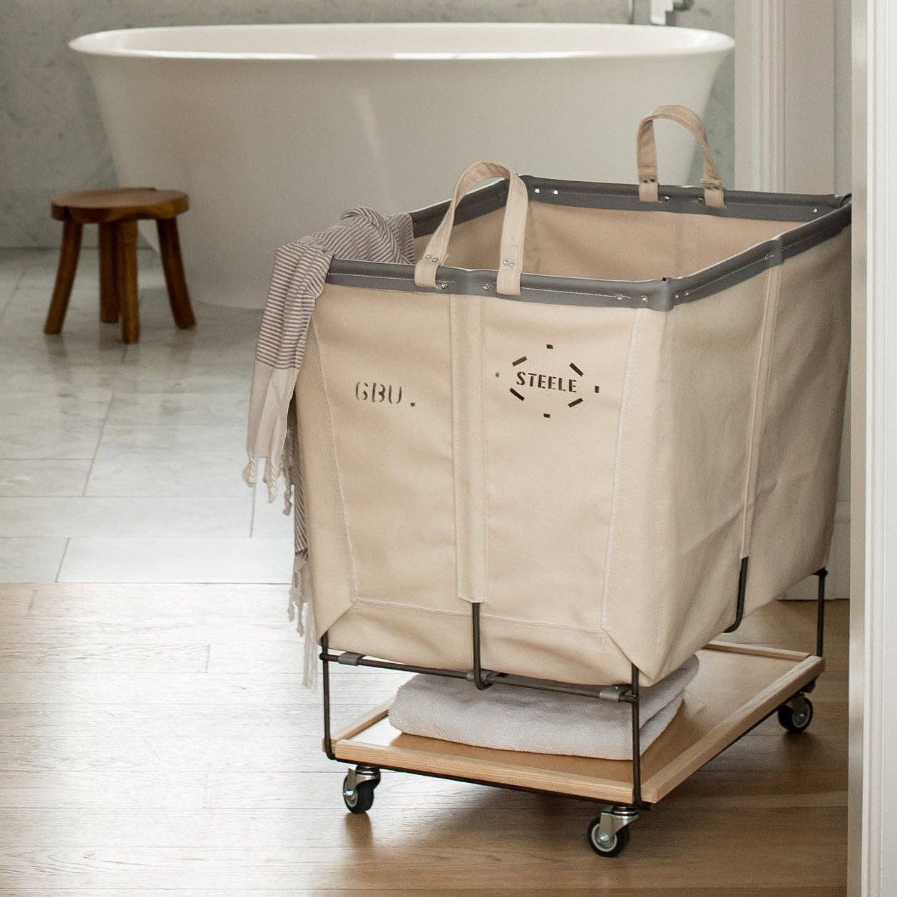 Steele Canvas Basket Corp. - Vendita all'ingrosso Cestini - Scaffali rialzati per camion5