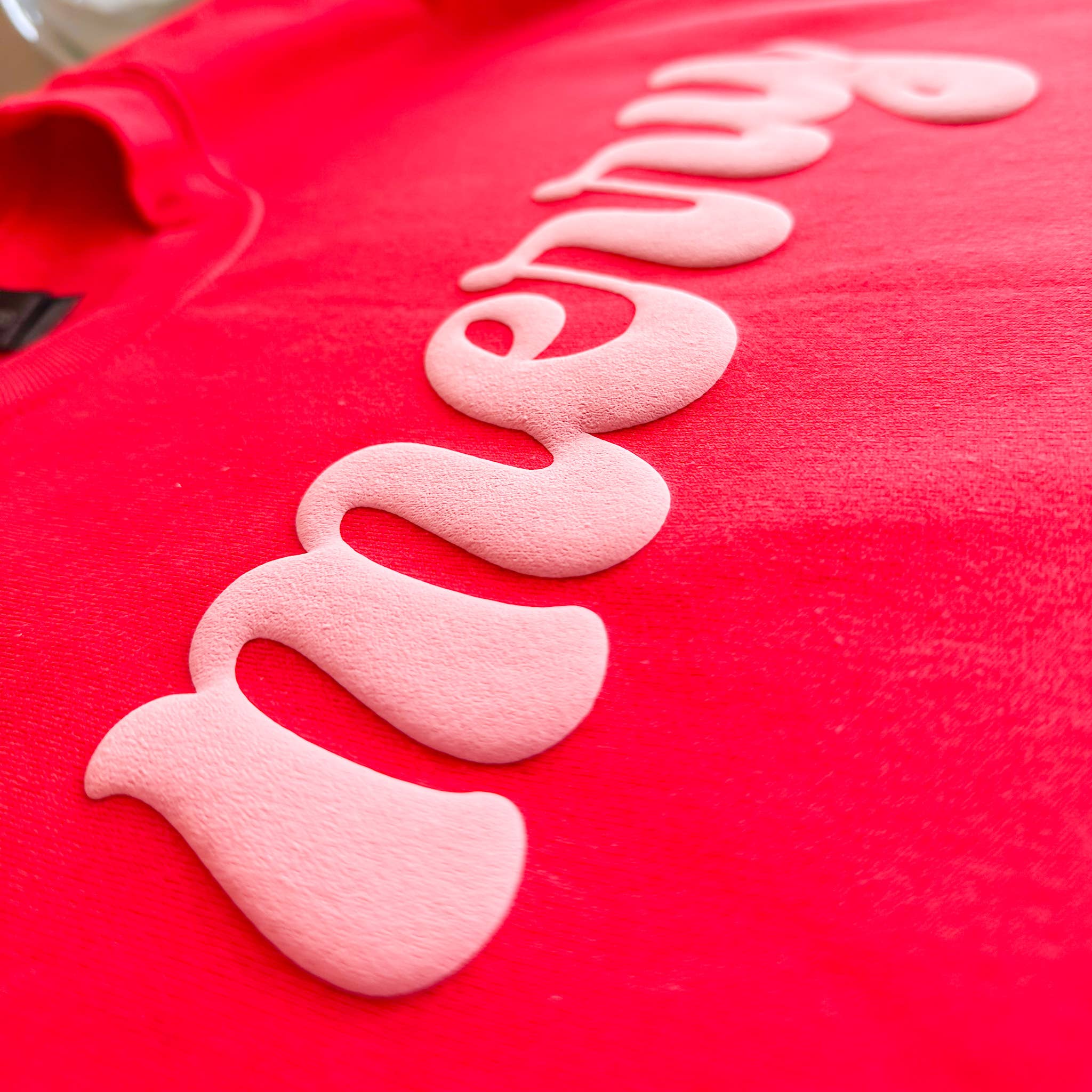 Pecan Creek Designs - Vente Sweat-shirt à imprimés – femme - Sweat-shirt de Noël Joyeux Rose Bouffant2