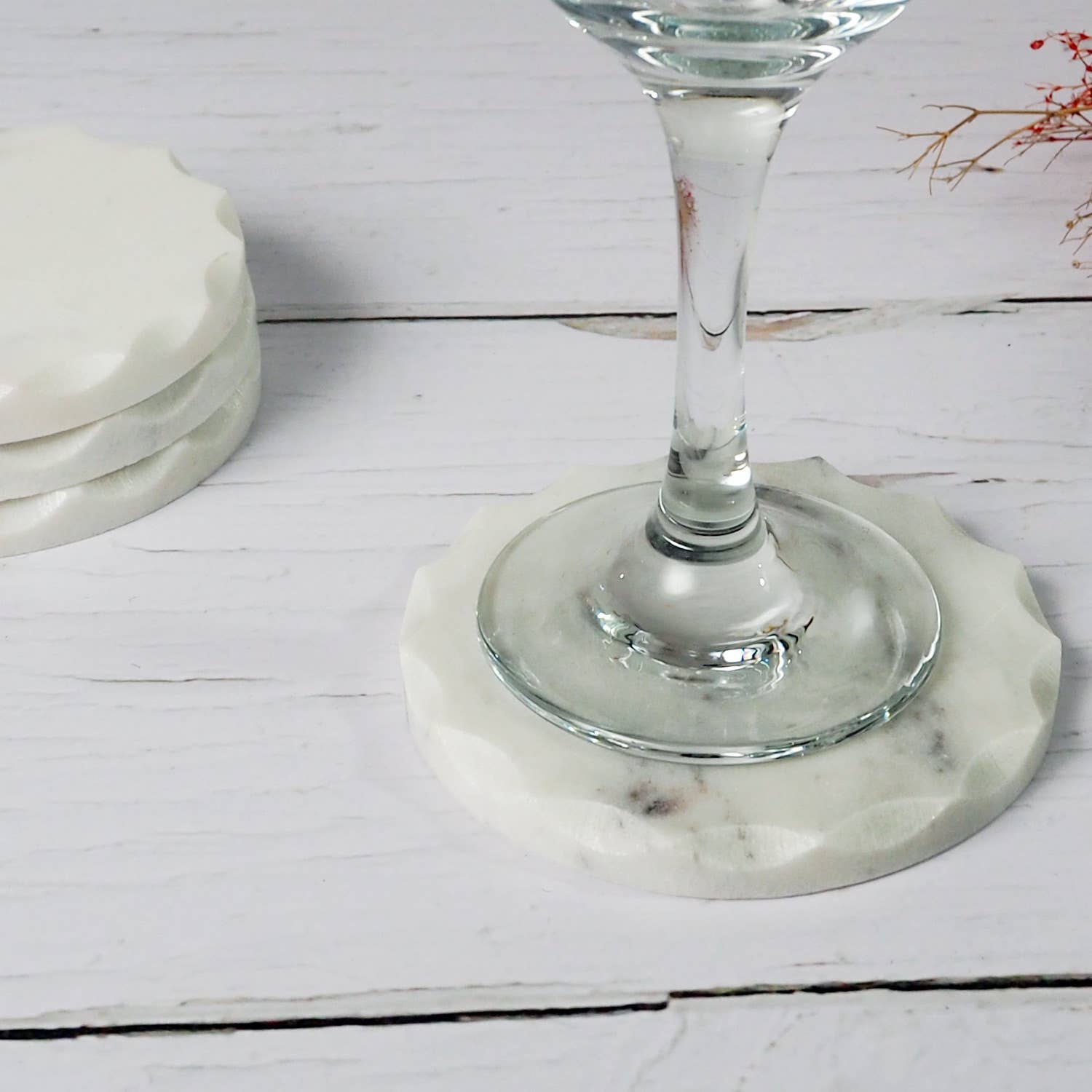 The Paper High Gift Company Limited – wholesale Coasters – Set of 4 Round White Marble Coasters2