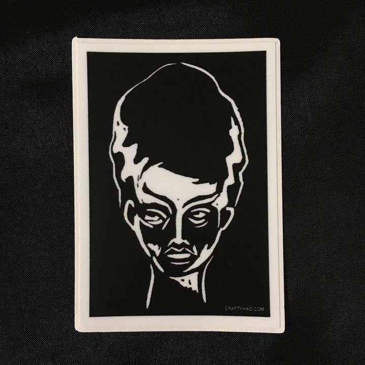 Autocollant en vinyle noir et blanc pour Halloween La mariée de Frankenstein pour la vente par The Crafty Hag