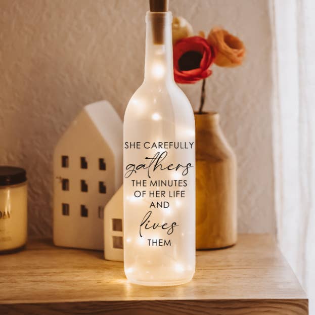 Vinflasklampa, vår, mors dagspresenter, mors dag för wholesale av Firefly Home Designs